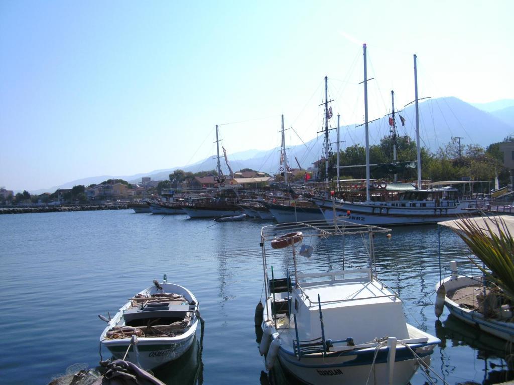 Samos Apart Pension Guzelcamlı Habitación foto
